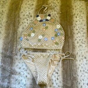 Aerie Bikini. Halter high neck top and tie bottoms. Sz XS